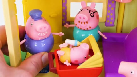 Video de Aprendizaje de Juguetes para Niños - ♥Peppa Pig♥ Babysitting Baby Alexander!