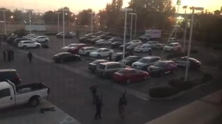RAW VIDEO - Officers shoot Bakersfield Heart Hospital shooter