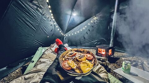 SOLO CAMPING IN A RAIN FOREST • COOK SEAWEED CHEESE PIZZA WITH WOOD STOVE • ASMR