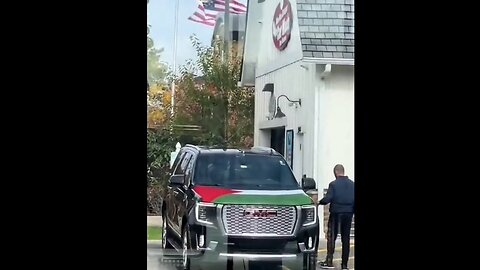 Jason Statham Defies Cops with Palestine Flag on Car