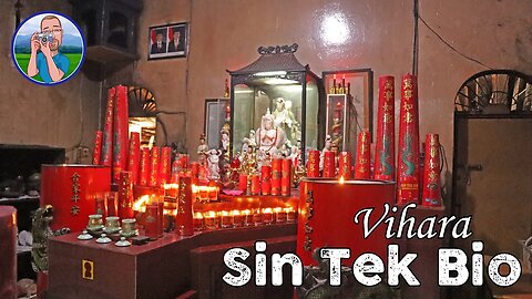 Sin Tek Bio, Jakarta's 300-year-old Buddhist temple [Chinese New year special] 🇮🇩