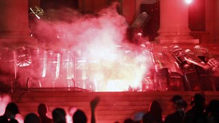 Serbian Police Detain 71 Protesters In Demonstrations Against Lockdown