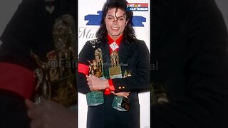 MICHAEL JACKSON!