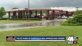 Overland Park police warn of suspicious man