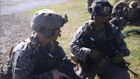 Recon Marines Conduct MCCRE at the Jungle Warfare Training Center