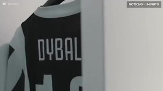 Paulo Dybala veste a mítica camisa 10 da Juventus