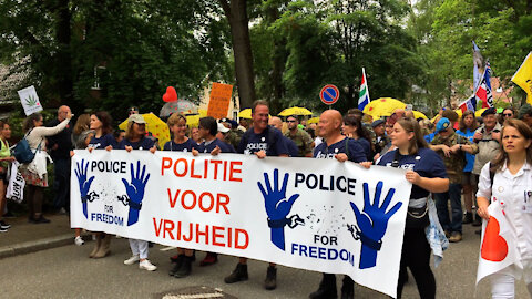Police for Freedom - Apeldoorn: Mars voor de Menselijke Verbinding, 12 juni 2021