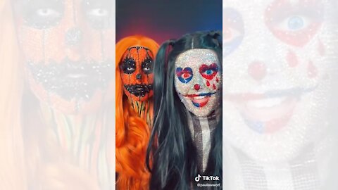 10 Seconds VS 3 Hours Makeup | Scary Clown TikTok 2021 Trend Makeup Challenge