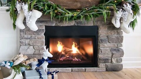 Relaxing Fireplace with Cracking Logs for Sleep and Relaxation