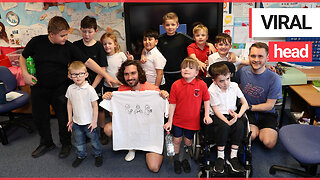 Deaf pupils who were taught by Joe Wicks decided to give the star some tips of their own