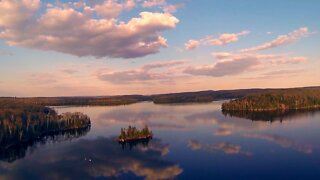 Flying around my property. Cinematic tests with the DJI Phantom