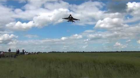 Black Eagles Team jet in for landing