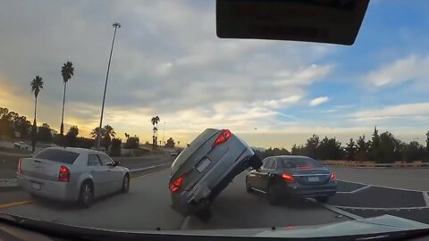 Dash Cam Car Crash Compilation 2022