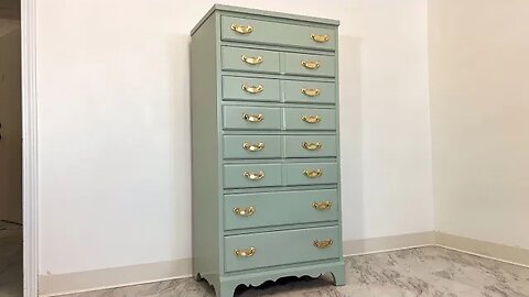 Furniture Flipping - Catalina Blue Dresser - How to Get a High Gloss Finish