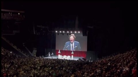 Edmonton CA: Tucker Carlson's Welcome By 000's...