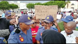 SOUTH AFRICA - Cape Town - SAPS March to Parliament (Video) (YXz)