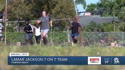 Lamar Jackson gives back to area