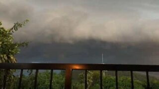 Scary storm recorded in timelapse video