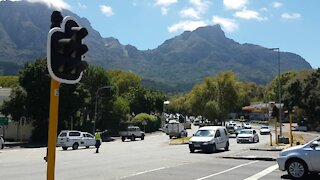 SOUTH AFRICA - Cape Town - Traffic lights out due to loadshedding at corner Paradise Rd and M3 (Video) (WmP)
