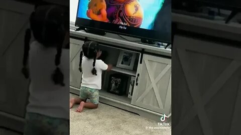 Toddler CRUSHES the drum part in Moana (and a commenter donates $2K for a drumkit/lessons)