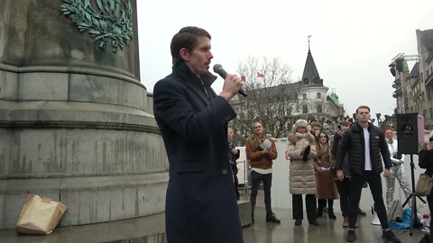 Pierre Tinderfjäll inleder Frihetsmarschen Malmö