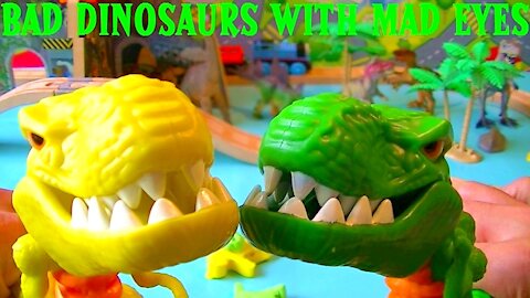 Rumbling Dinosaurs Eat Play-Dough People