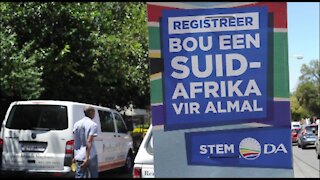 SOUTH AFRICA - Johannesburg - Elections posters off (th3)