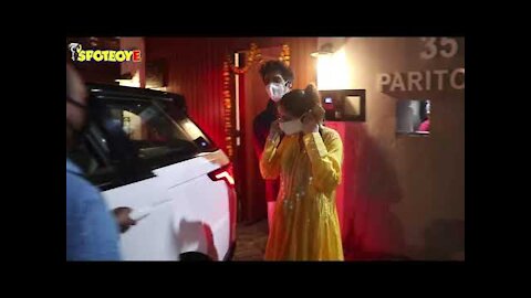 Ananya Panday, Bhavna Pandey, Chunky Pandey Celebrate Diwali at Chikki Panday&rsquo