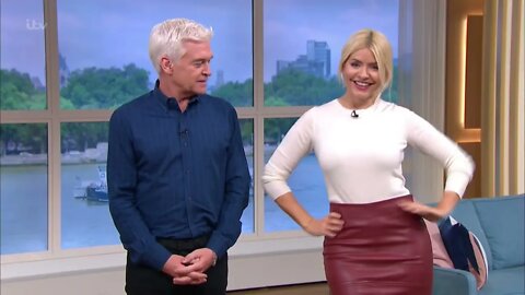 Holly Willoughby - Tight Pleather Skirt, Tight Top - 13th Oct 2022