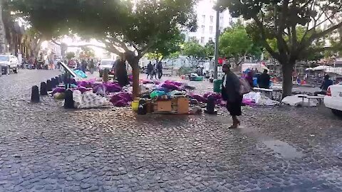 SOUTH Africa - Cape Town Foreign Nationals sleeping in Green Market Square (nEV)