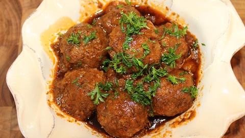 How to make delicious homemade meatballs