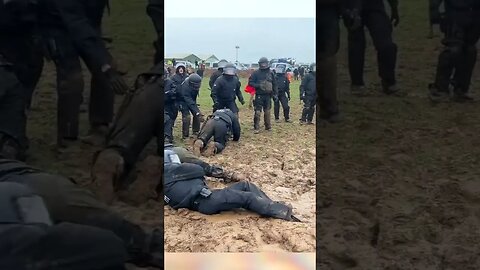 Mud Wizard vs Police