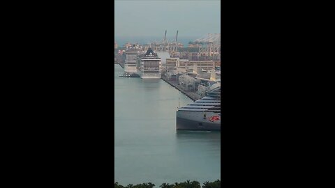 Cruise ships leaving port Miami on a regular Sunday.#cruise #miami