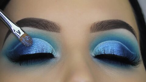 HOW TO Blue Shimmery Cut Crease Tutorial