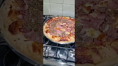 pizza, bolos, pães, massas