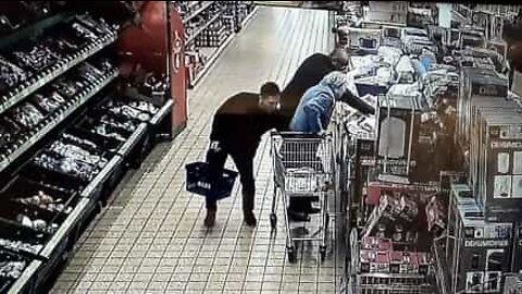 87-year-old lady robbed in UK supermarket