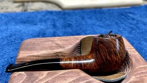 My new Blakemar Briars pipe has arrived. The Hippo