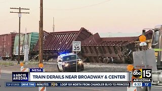 Train derails in Mesa