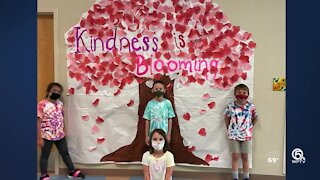 Palm Beach County elementary school doing 'acts of kindness' fundraiser amid pandemic