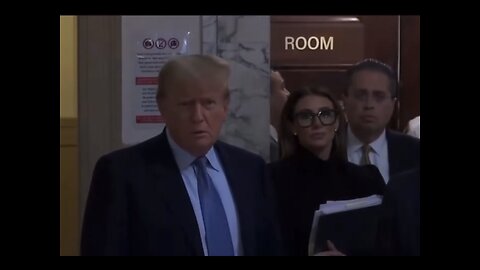 TRUMP❤️🇺🇸SPEAK TO REPORTERS ABOUT CIVIL TRIAL AT NYC COURTHOUSE🇺🇸💙🏛️⭐️