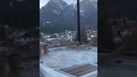 CUM ARATA UN JACUZZI DE 50 DE MII DE EURO #oguritamica #mancaciosul #mancare