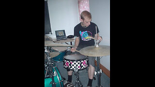 WhenLogicDies does a drum - NO REPEATS