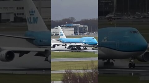 💦Boeing 747 wet runway cleaning