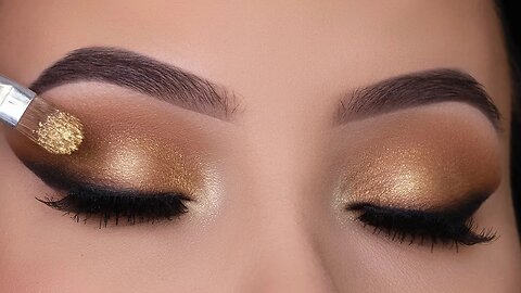 Golden Smokey Winged Liner Look | Easy Holiday Makeup