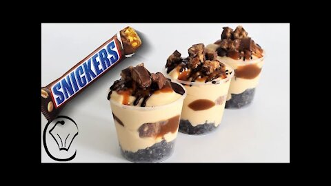 Mini Snickers Cheesecake Dessert Cups