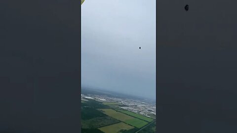 Hand-glider in Garden Ridge, Texas captures Metapod UFO #viral #trending