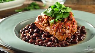 Pork Ribs with Verdolagas and Beans
