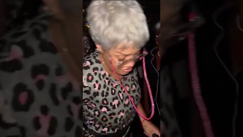 Granny wants her groove back 👀🍑