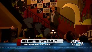 Giffords, Kelly hold gun control platform-focused election rally