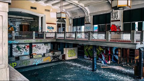 Exploring an Abandoned Bank in East St. Louis, Illinois